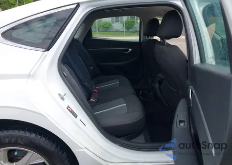 2021 Hyundai Sonata Se z USA, uszkodzony, nr VIN 5NPEG4JA2MH073654